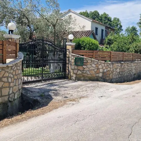 Yannis 1 Appartement