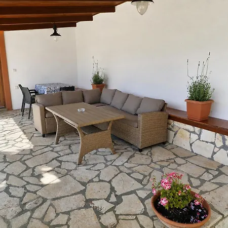 Yannis 1 Apartament