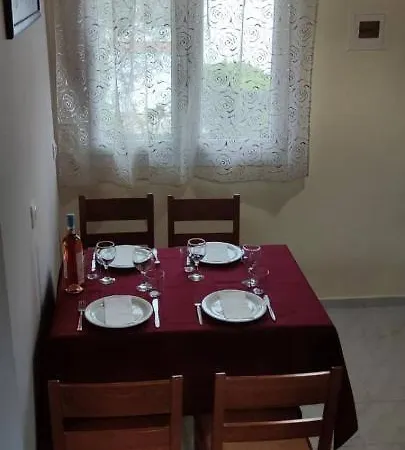 Yannis 1 * Roda (Corfu)